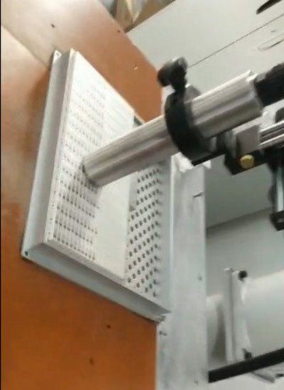 电子行业二维码自动喷码案例